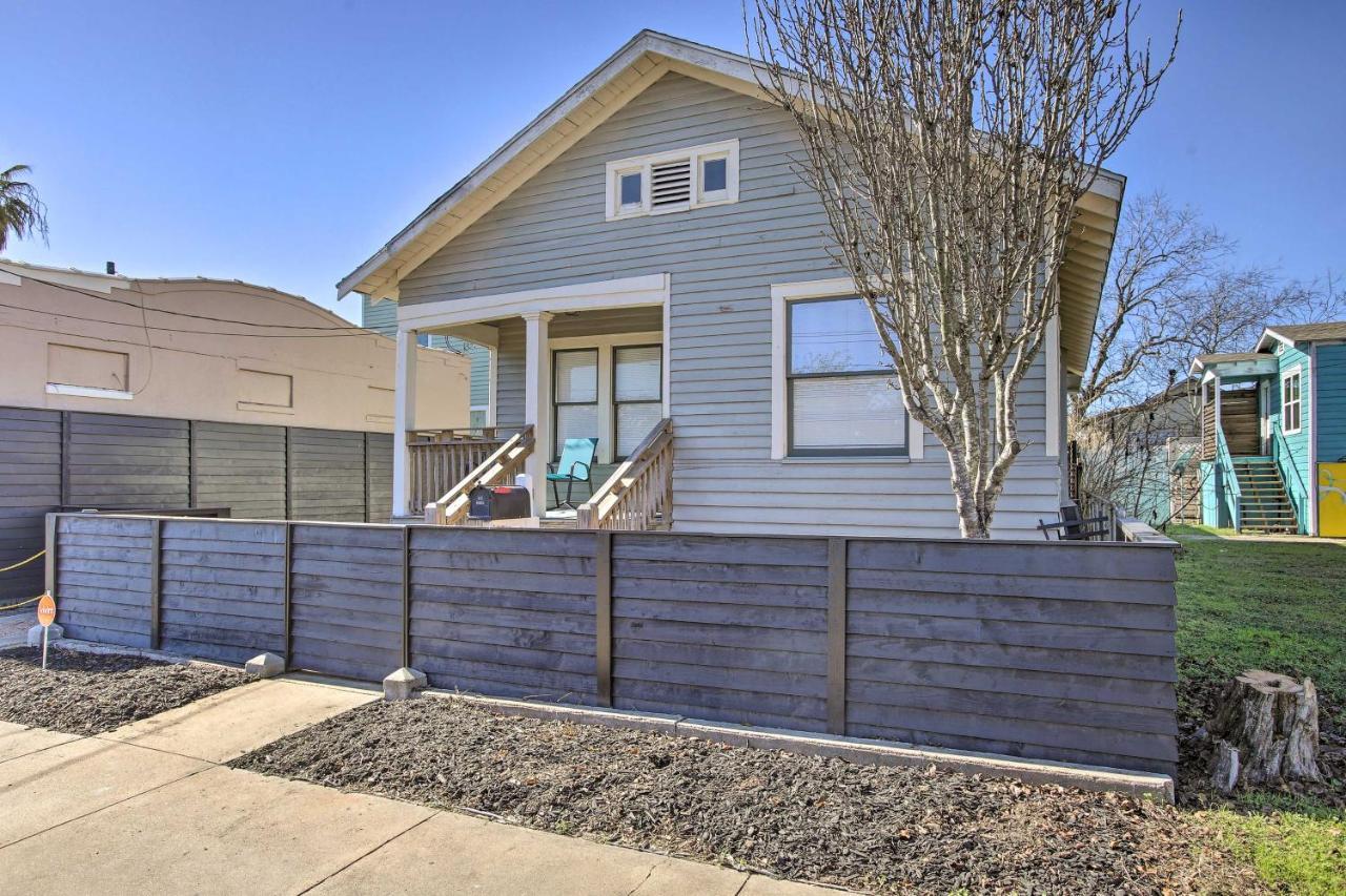 Cozy Beach Bungalow Near Galveston Seawall And Pier Екстер'єр фото