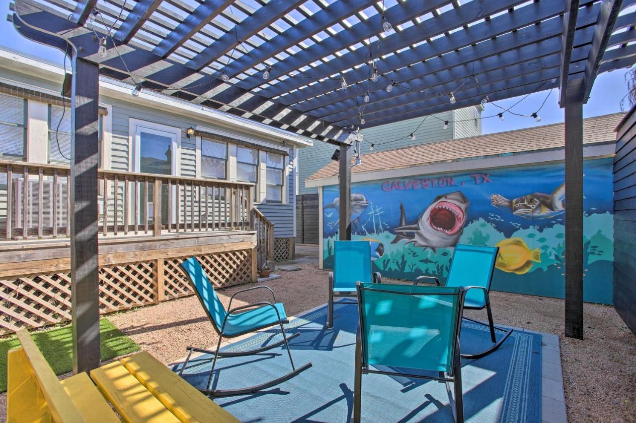 Cozy Beach Bungalow Near Galveston Seawall And Pier Екстер'єр фото